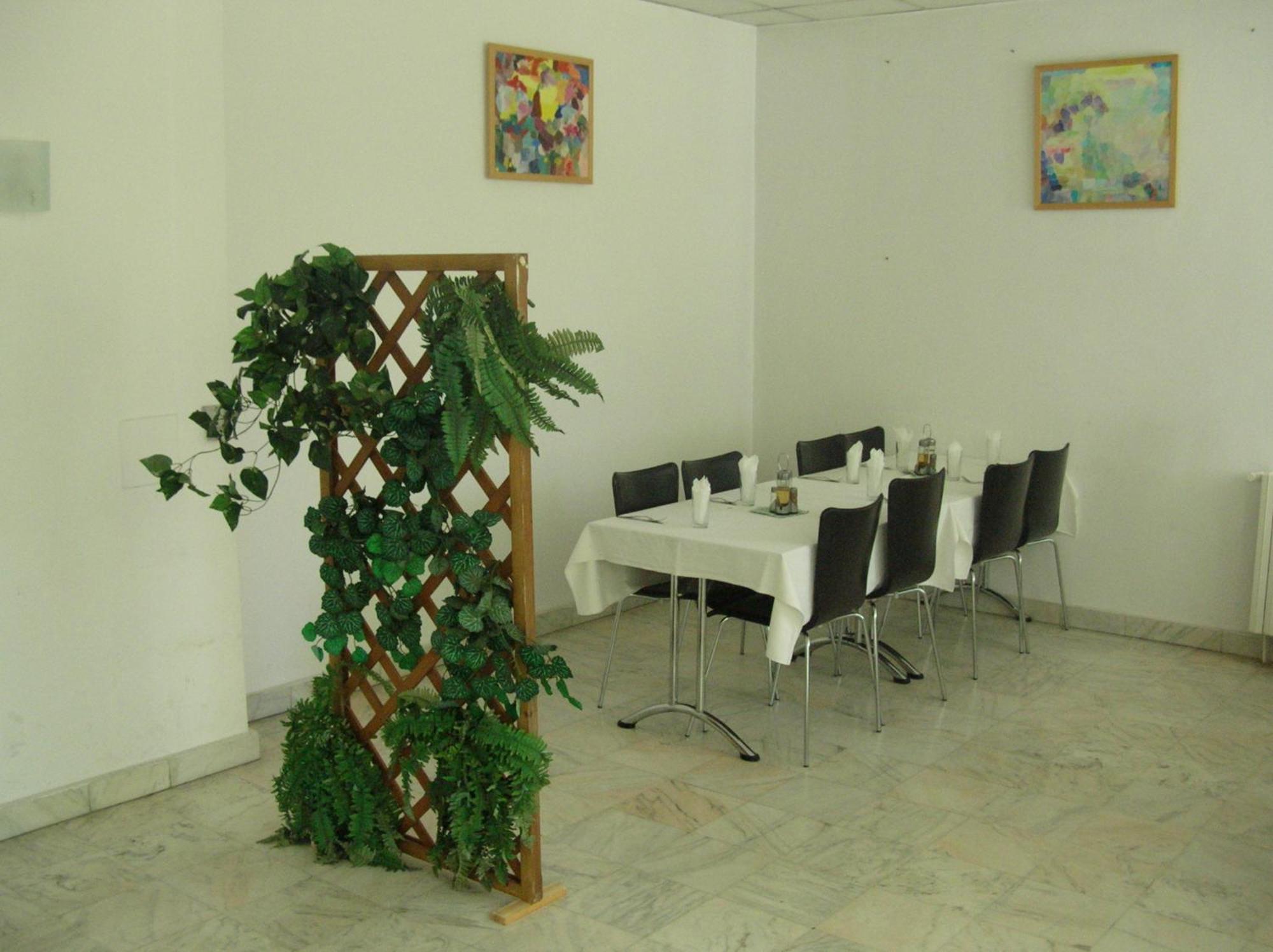 Federatia Romana De Scrima - Floreta De Aur Hotel Bucarest